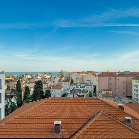 La Fabrique A Poupees - Chambres Et Appartements De Charme Au Coeur De Menton Bagian luar foto