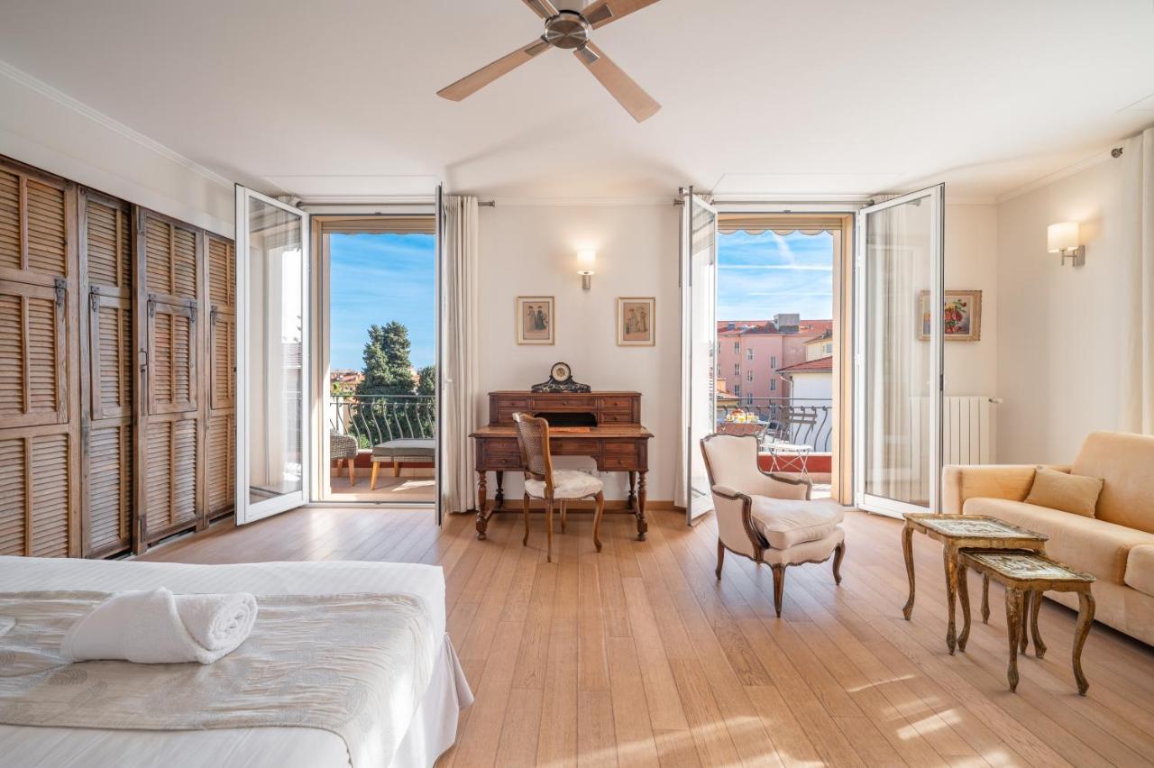 La Fabrique A Poupees - Chambres Et Appartements De Charme Au Coeur De Menton Bagian luar foto
