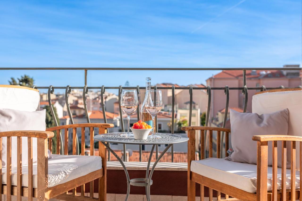 La Fabrique A Poupees - Chambres Et Appartements De Charme Au Coeur De Menton Bagian luar foto