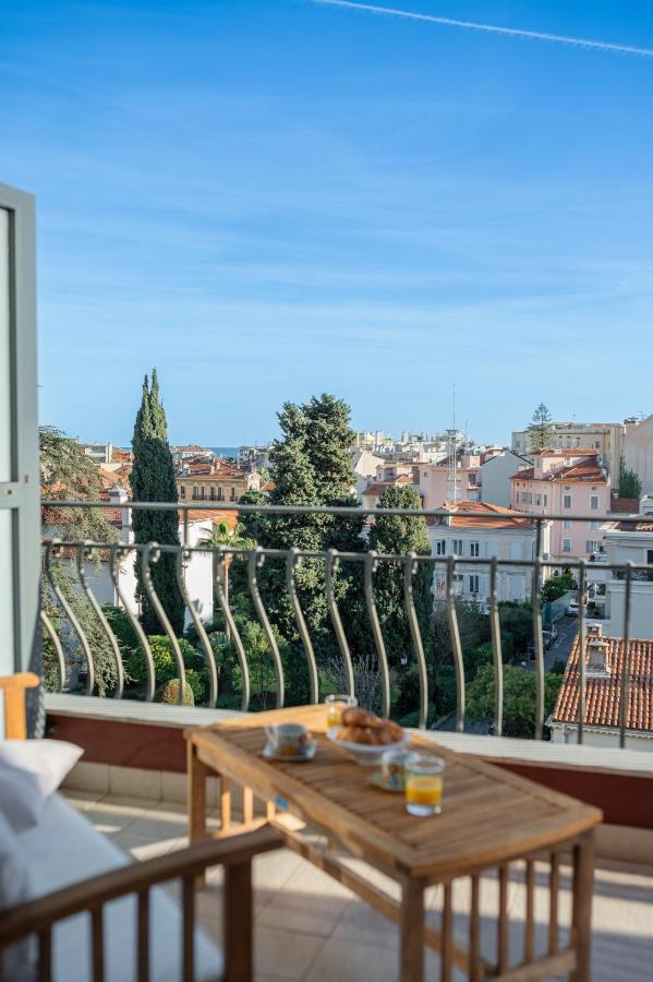 La Fabrique A Poupees - Chambres Et Appartements De Charme Au Coeur De Menton Bagian luar foto