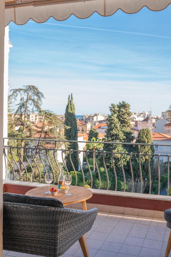 La Fabrique A Poupees - Chambres Et Appartements De Charme Au Coeur De Menton Bagian luar foto